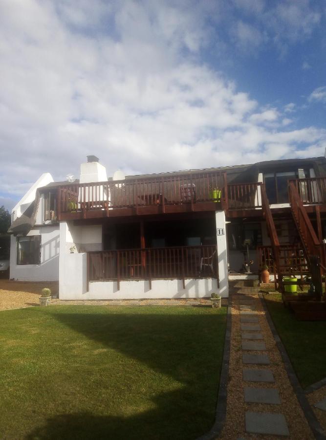 Chilli Moon B&B Stilbaai Kültér fotó